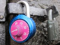 Home loans: to lock in the rate or not?