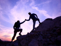 More Aussies turn to mortgage brokers for a hand managing hikes